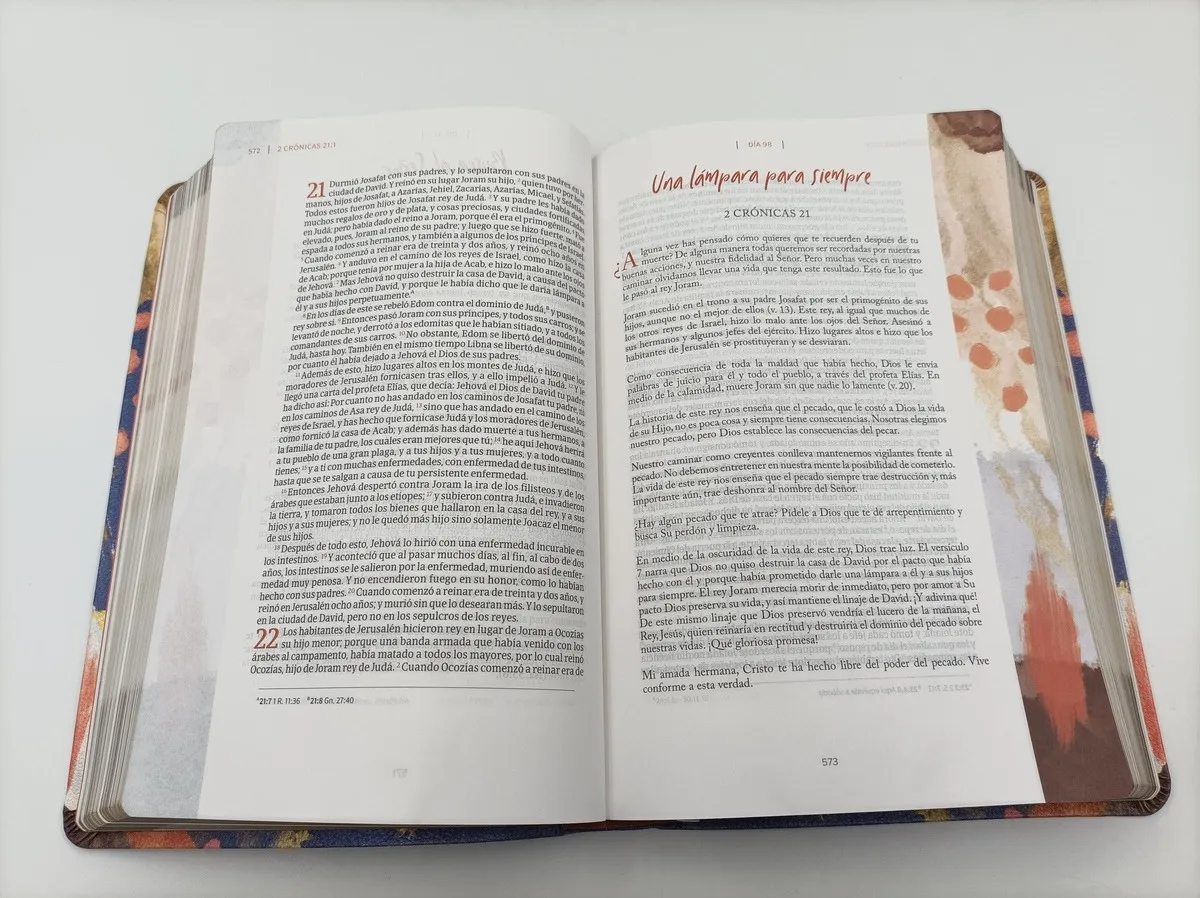 Biblia Devocional Centrada en Cristo RV60 - Image 3